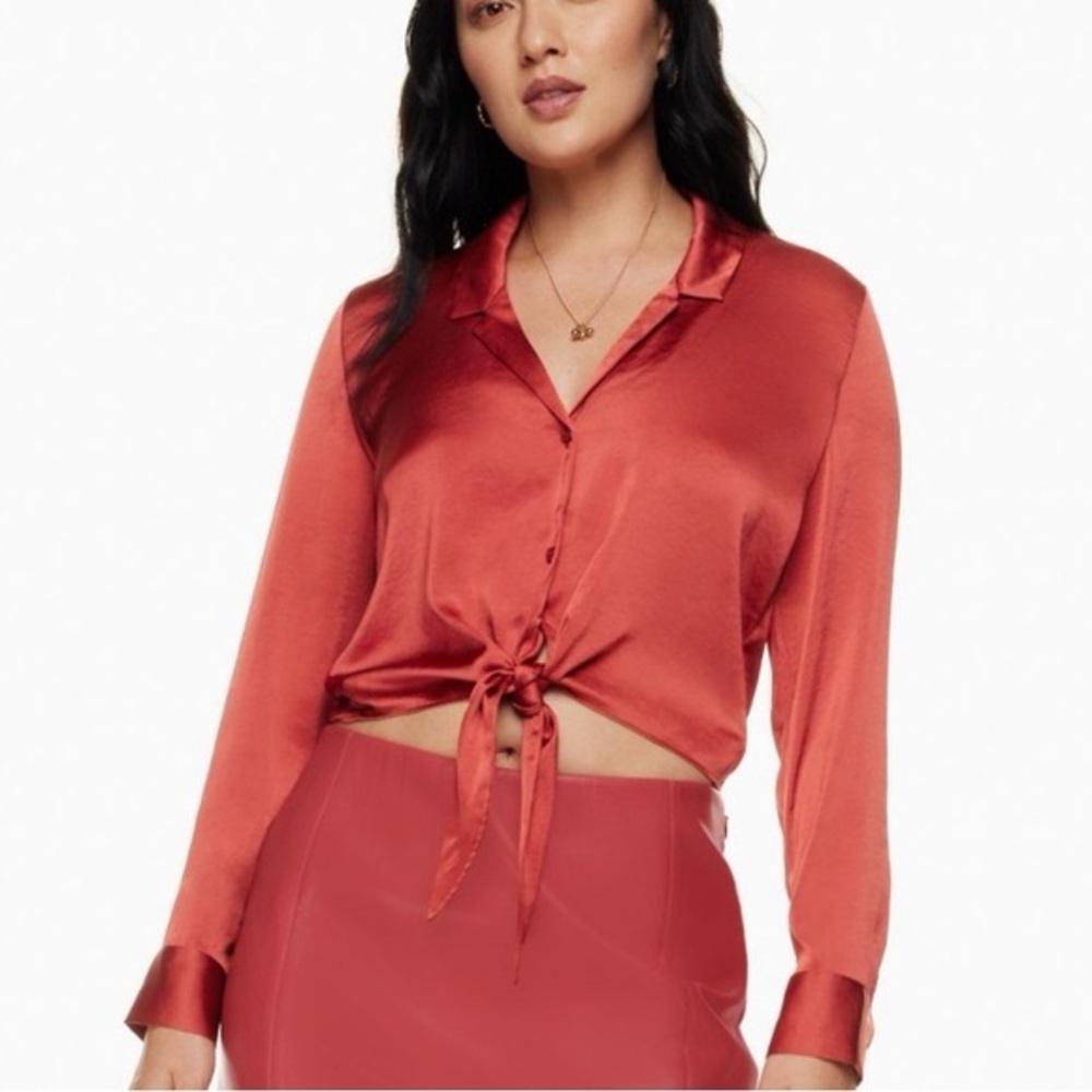 NWOT Wilfred Aritzia Tie Front Blouse Cupro Satin Button Front Burgundy Sz Small